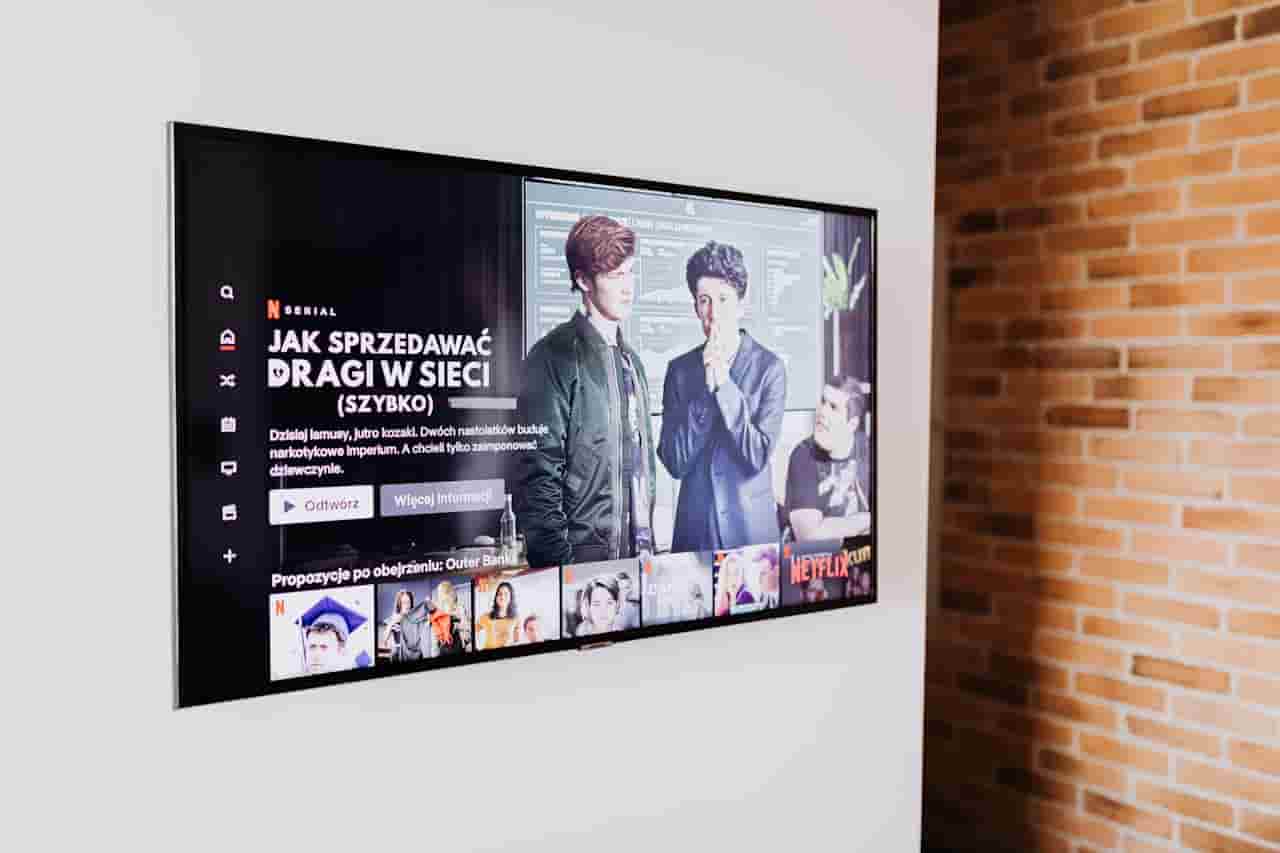 smart tv playing youtube